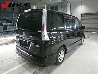 NISSAN SERENA 2010