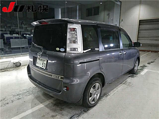 TOYOTA SIENTA 2011