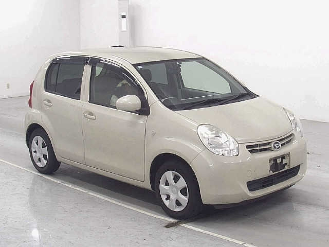 DAIHATSU BOON 2012