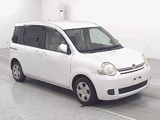TOYOTA SIENTA 2010