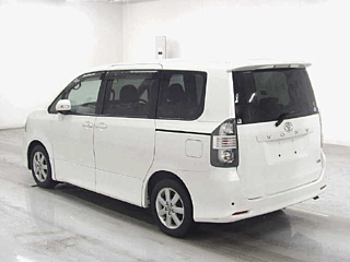 TOYOTA VOXY 2008