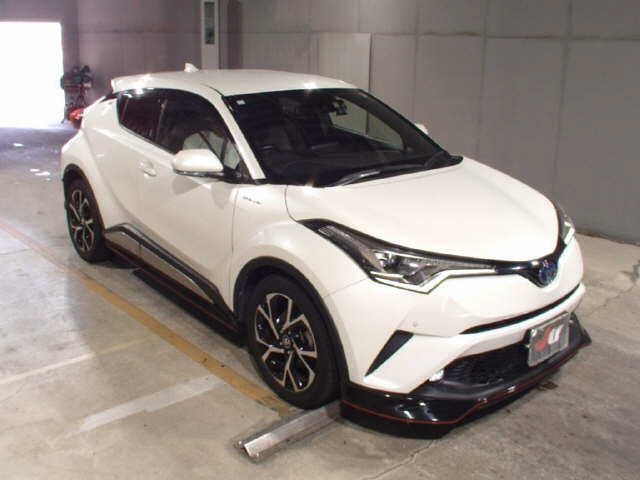 TOYOTA C-HR 2018