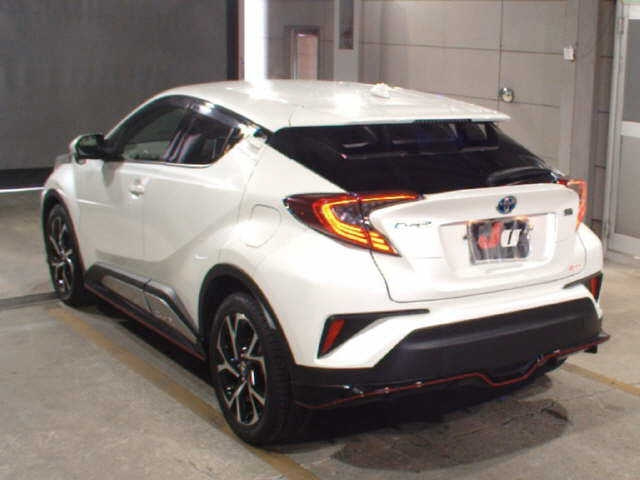 TOYOTA C-HR 2018