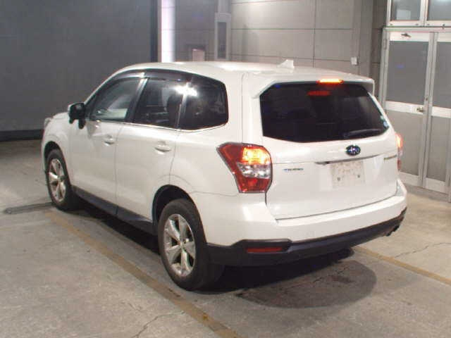 SUBARU FORESTER 2015