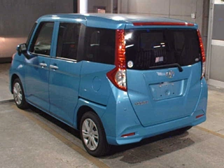 TOYOTA ROOMY 2022