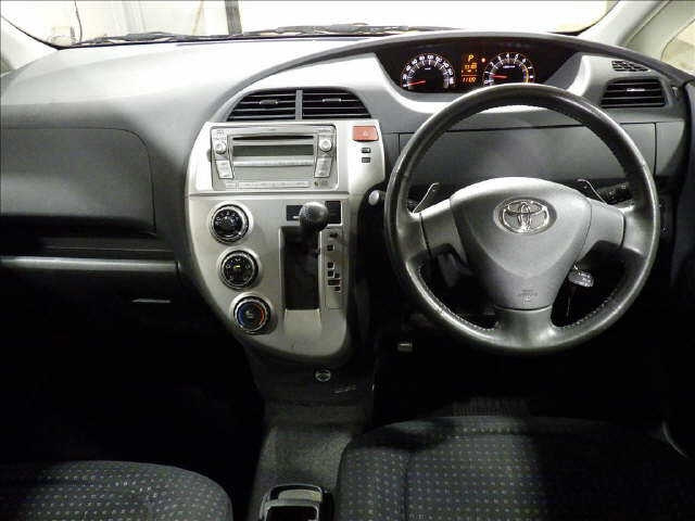 TOYOTA RACTIS 2010