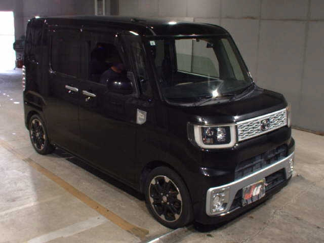 TOYOTA PIXIS MEGA 2015