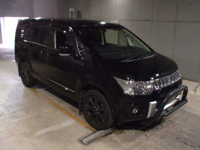 MITSUBISHI DELICA D5 2013