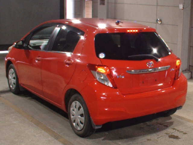 TOYOTA VITZ 2012