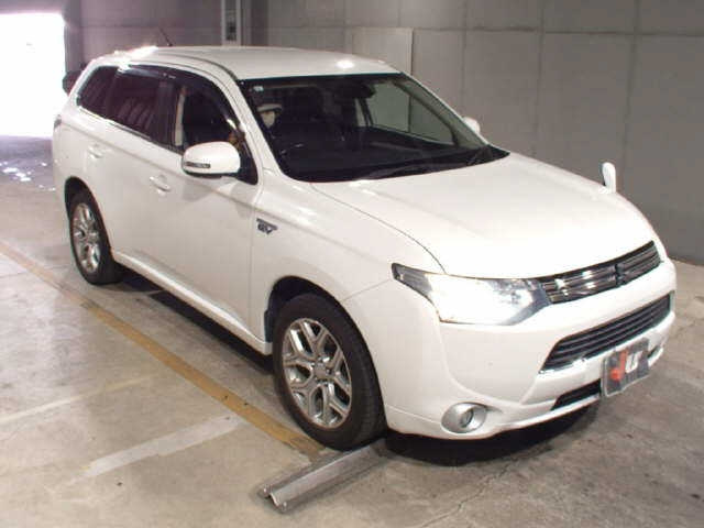 MITSUBISHI OUTLANDER PHEV 2013