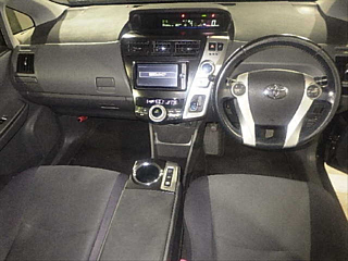 TOYOTA PRIUS ALPHA 2012