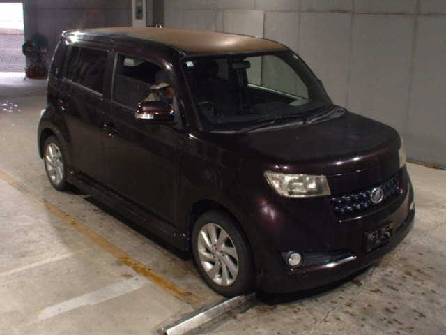 TOYOTA BB 2010
