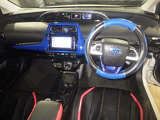 TOYOTA PRIUS 2016
