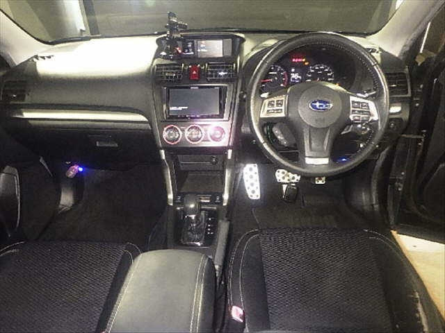 SUBARU FORESTER 2012