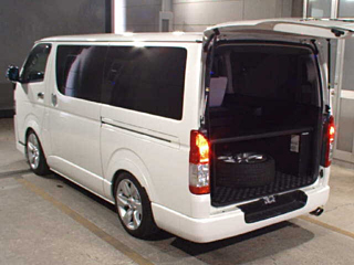 TOYOTA HIACE VAN 2017