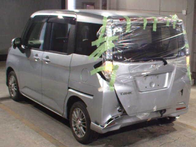 TOYOTA TANK 2017