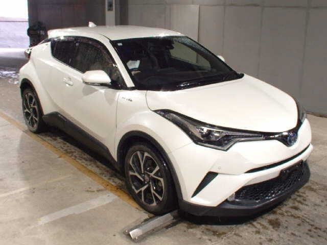 TOYOTA C-HR 2017