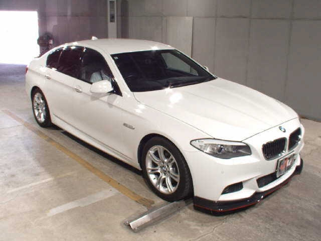 BMW 5 SERIES 2011