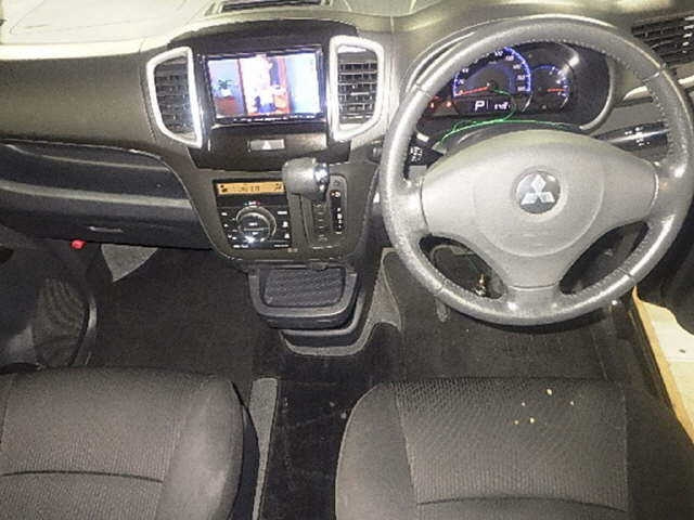 MITSUBISHI DELICA D2 2013