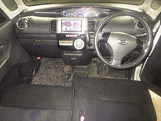 DAIHATSU TANTO 2010