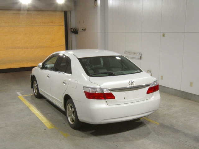 TOYOTA PREMIO 2010