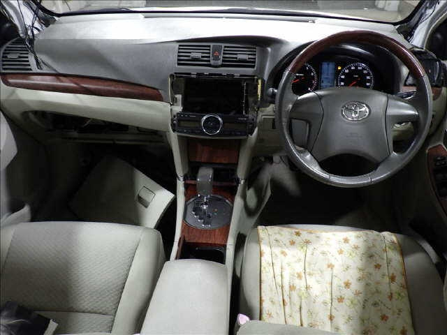 TOYOTA PREMIO 2010