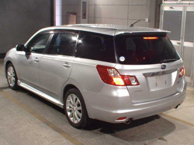SUBARU EXIGA 2010