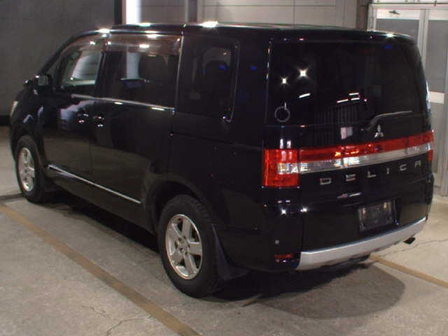 MITSUBISHI DELICA D5 2013