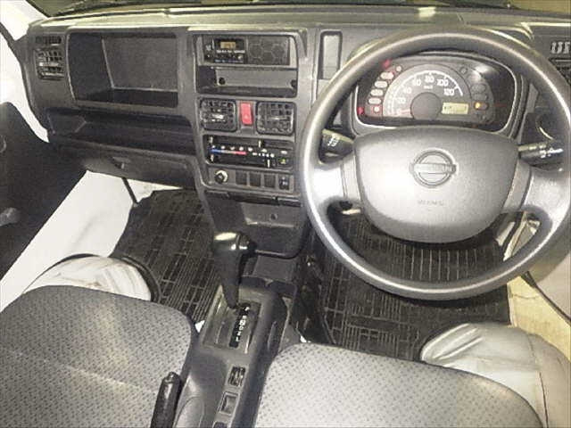 NISSAN CLIPPER TRUCK 2017
