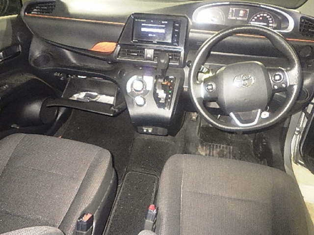 TOYOTA SIENTA 2020