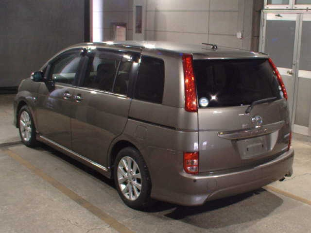 TOYOTA ISIS 2009