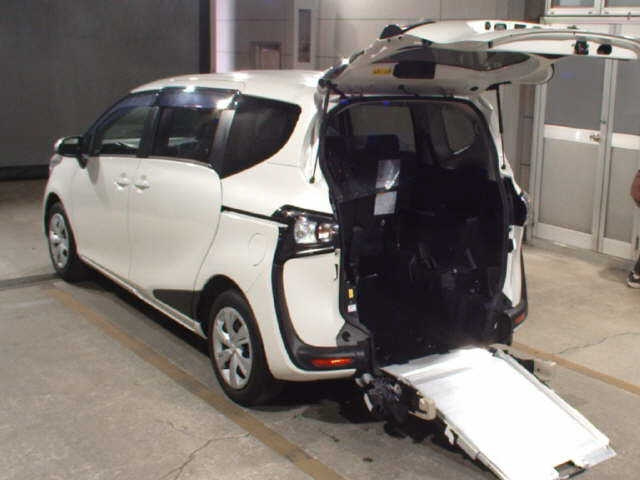TOYOTA SIENTA 2020
