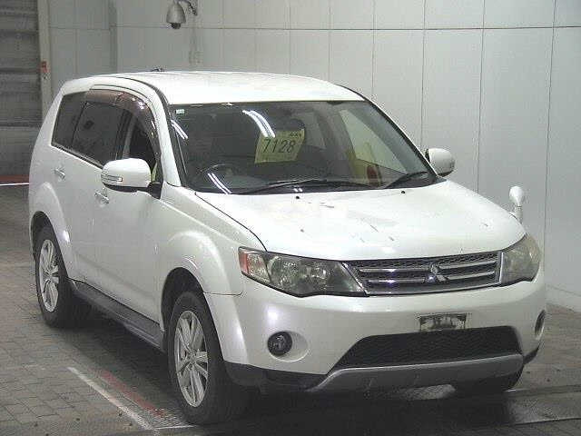 MITSUBISHI OUTLANDER 2011
