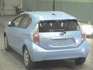 TOYOTA AQUA 2012