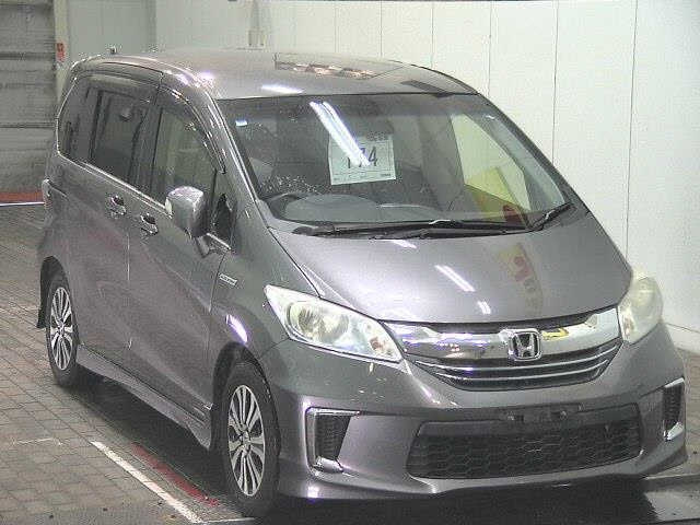 HONDA FREED 2015