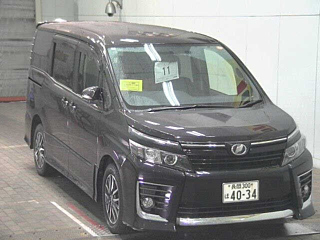 TOYOTA VOXY 2014