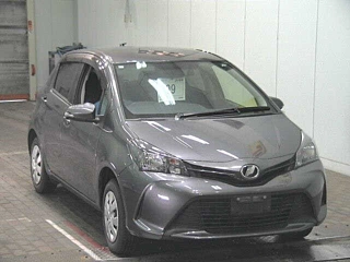 TOYOTA VITZ 2016