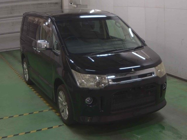 MITSUBISHI DELICA D5 2013