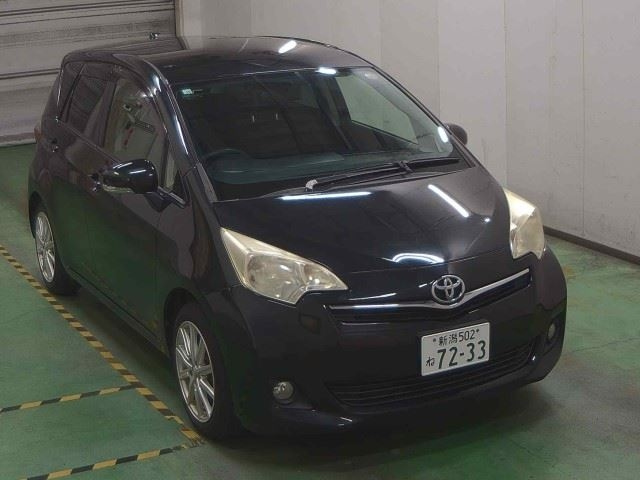 TOYOTA RACTIS 2014