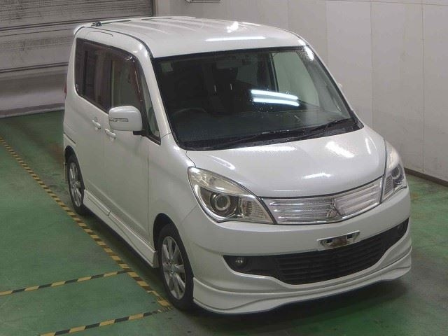 MITSUBISHI DELICA D2 2012