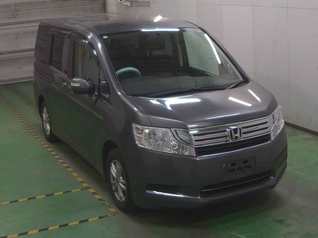 HONDA STEP WAGON 2010