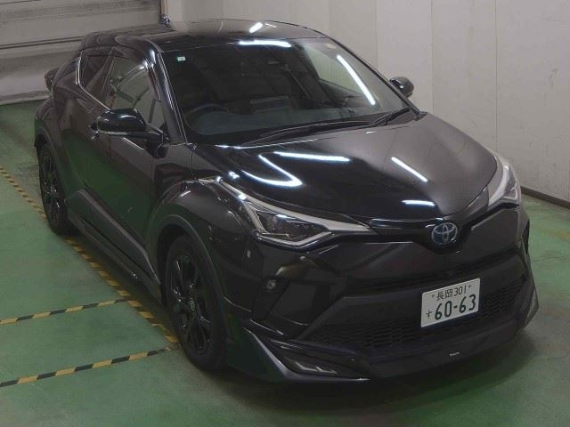 TOYOTA C-HR 2021