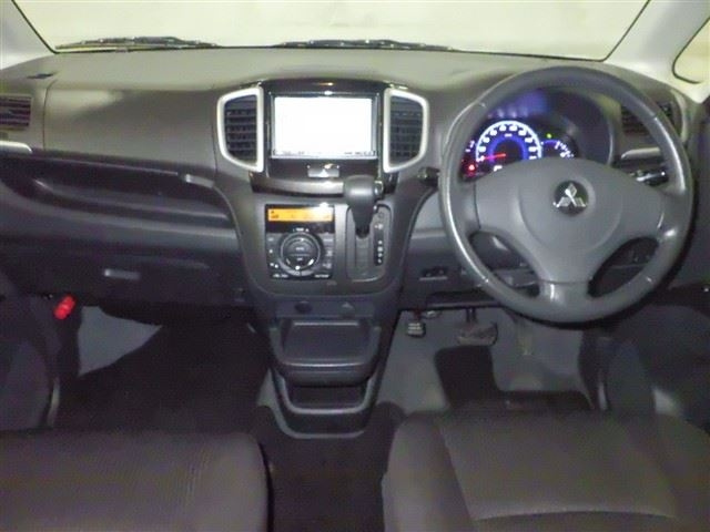 MITSUBISHI DELICA D2 2012
