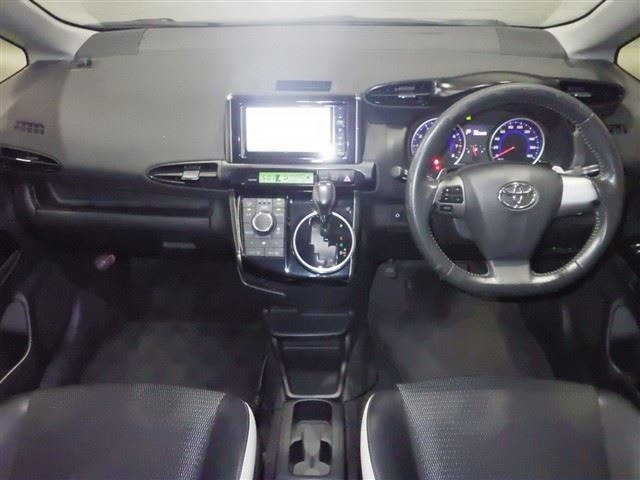 TOYOTA WISH 2014