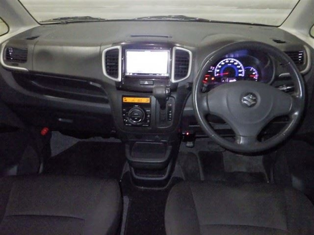 SUZUKI SOLIO 2013
