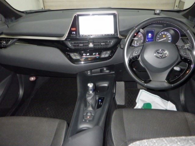 TOYOTA C-HR 2018