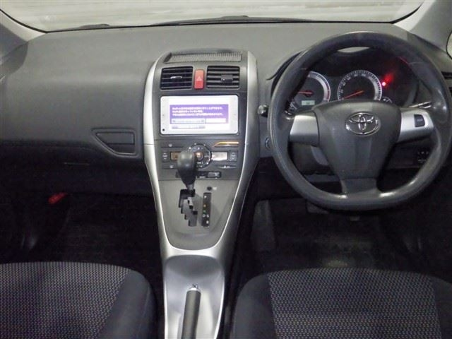 TOYOTA AURIS 2012