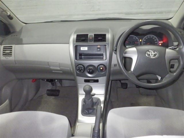 TOYOTA COROLLA AXIO 2011