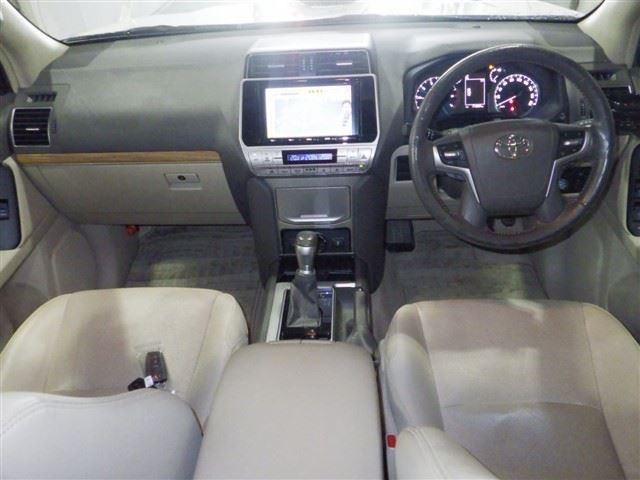 TOYOTA LAND CRUISER PRADO 2017