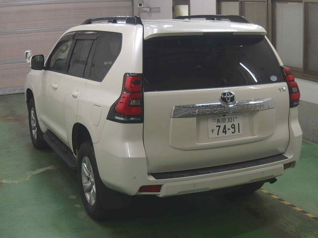 TOYOTA LAND CRUISER PRADO 2017